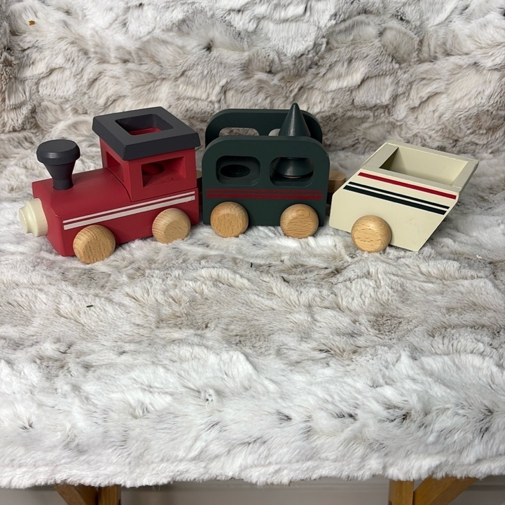 Hearth & Hand Wooden Train Set - 4 Piece
